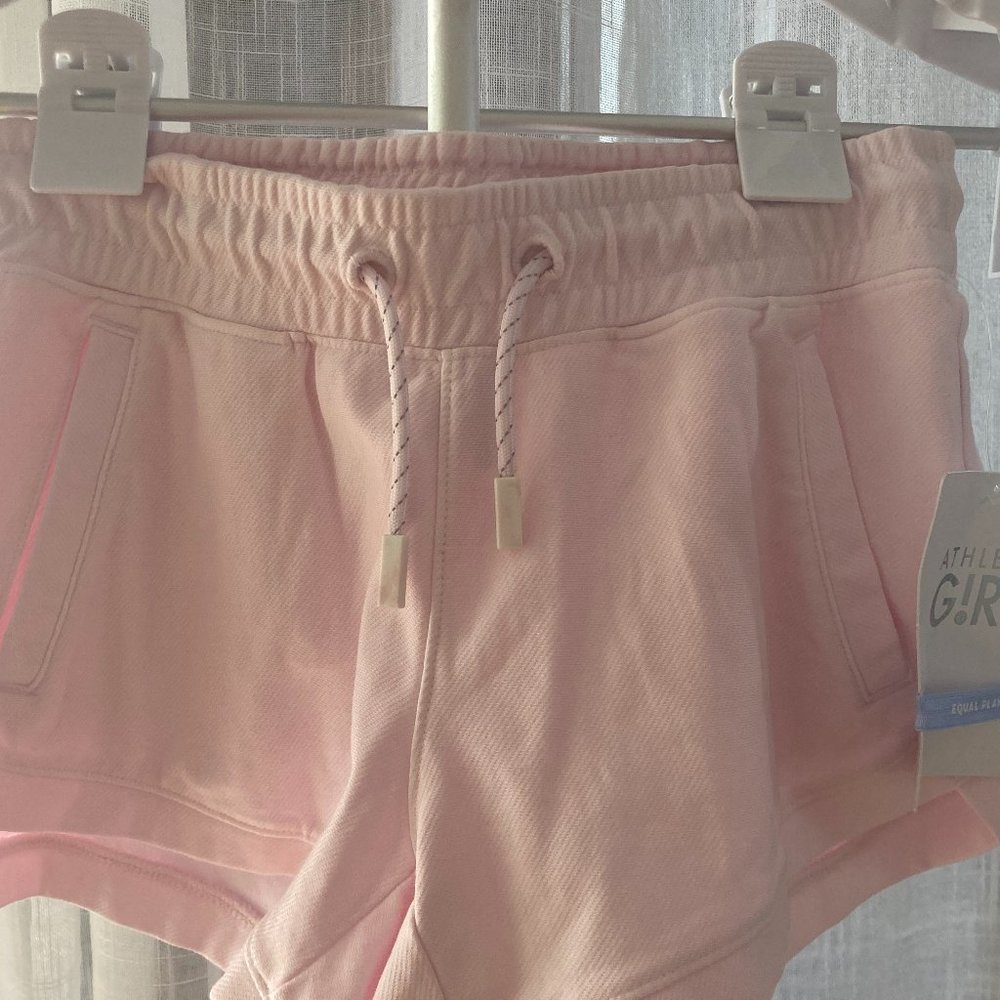 Athleta Girl - NWT - All Play Farallon Short -size M (8-10)